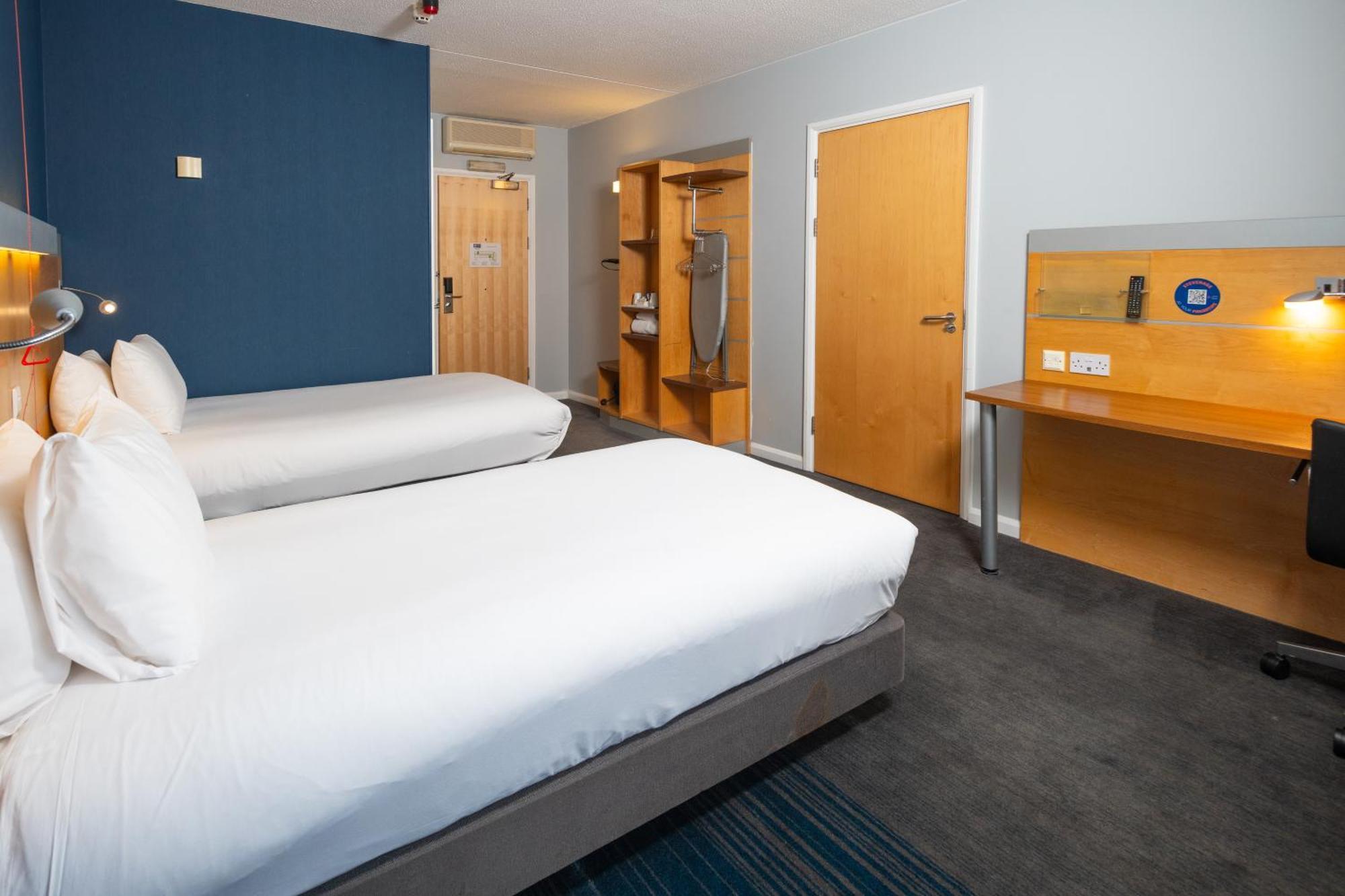 Express By Ihg Hotel